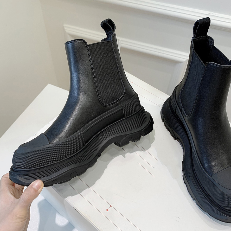 The latest style in autumn and winter Womens chelsea boots fashion leisure platform round toe temperament martin ankle boot High-end quality, Black
The latest style in autumn and winter Womens chelsea boots fashion leisure platform round toe temperament martin ankle boot High-end quality, Black