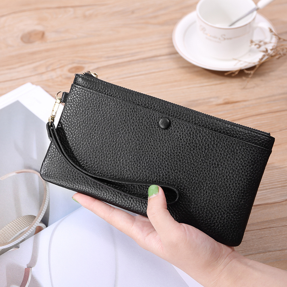 cowhide long and leather ladies trade wallets European wallets American zipper foreign 2021 women's clutches Jicok, Red;black
cowhide long and leather ladies trade wallets European wallets American zipper foreign 2021 women's clutches Jicok, Red;black