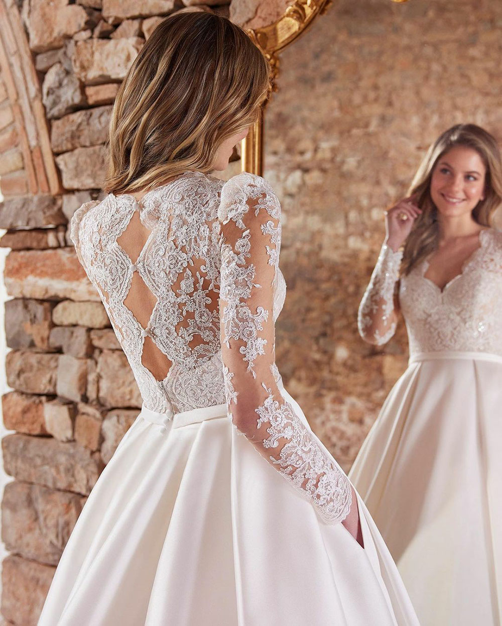2025 Elegant Women Wedding Dress With Pocket Sexy V Neck Long Sleeves Lace Appliques Bride Dresses Satin Long Bridal Gowns Vestidos de Noiva Robe Mari