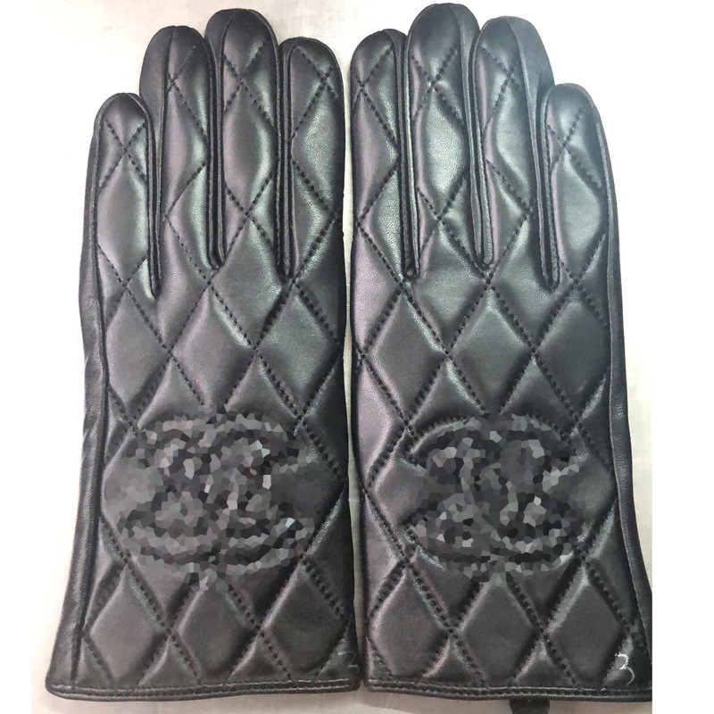2021 Sheepskin gloves for ladies autumn/winter warm fashion outdoor cycling finger-fleece touch screen
2021 Sheepskin gloves for ladies autumn/winter warm fashion outdoor cycling finger-fleece touch screen