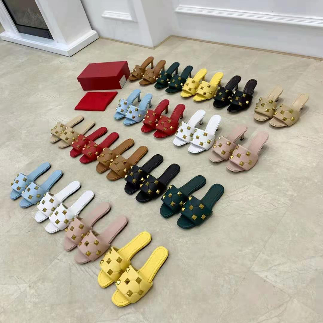Women designer Sandals Roman Stud slide quilted nappa mules shoes 65mm and flat Sexy Wedding high heels shoes with box 269, Color 1
Women designer Sandals Roman Stud slide quilted nappa mules shoes 65mm and flat Sexy Wedding high heels shoes with box 269, Color 1