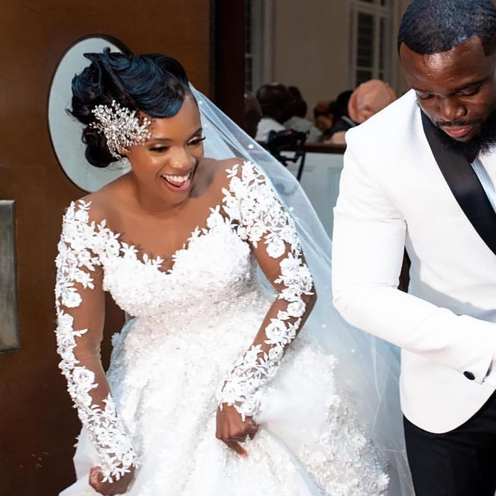 Vintage Africa Floral Lace Ball Gown Wedding Dresses 2021 Illusion Long Sleeve Appliques Beaded Bridal Gowns Chapel Train Dress Vestidos