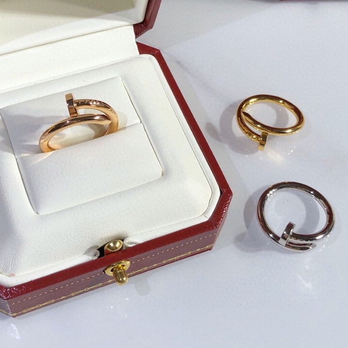 Luxury Designer Jewelry Women Rings Gold Nail Ring with Diamond Stainless Steel Silver Wedding Engagement rings for couple Lover fashion
Luxury Designer Jewelry Women Rings Gold Nail Ring with Diamond Stainless Steel Silver Wedding Engagement rings for couple Lover fashion