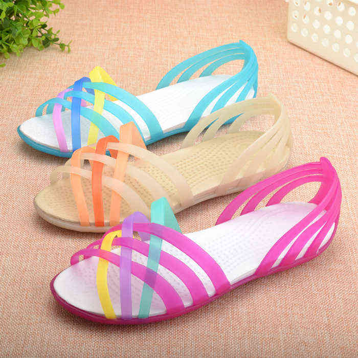 Sandals Women 2022 New Colorful Cross Straps Flat Sandals Comfortable Crystal Jelly Lady Shoes Beach Summer 220304
