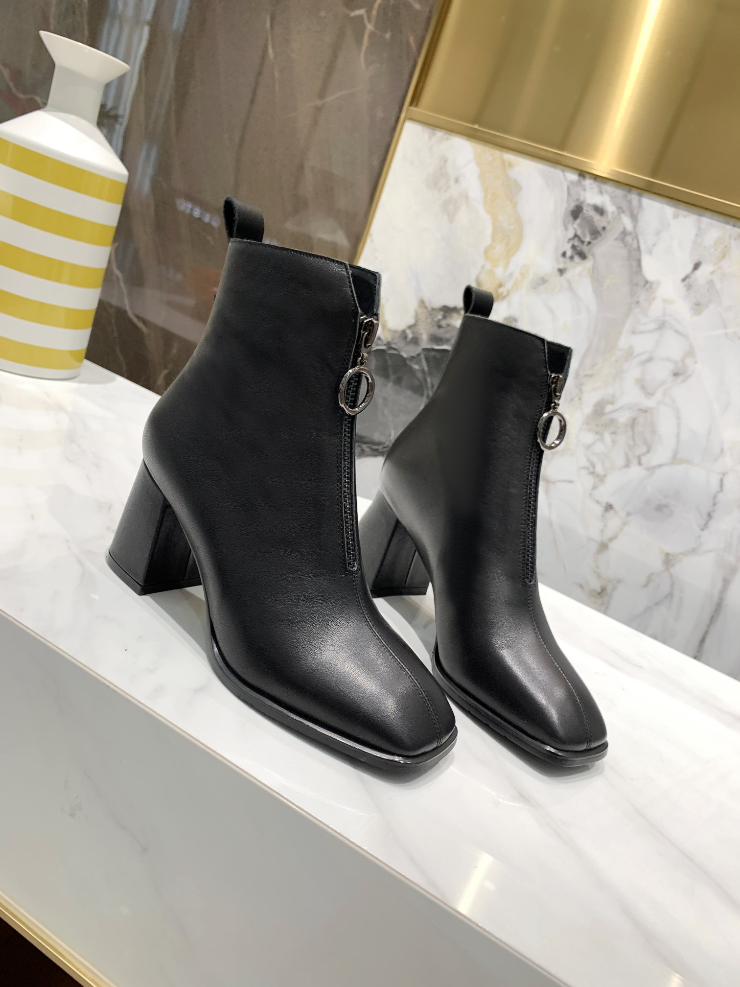lastest Martin boots Womens Shoes Half Ankle Boot Lady Genuine Leather Dress Casual sneakers sports 7cm 633
lastest Martin boots Womens Shoes Half Ankle Boot Lady Genuine Leather Dress Casual sneakers sports 7cm 633