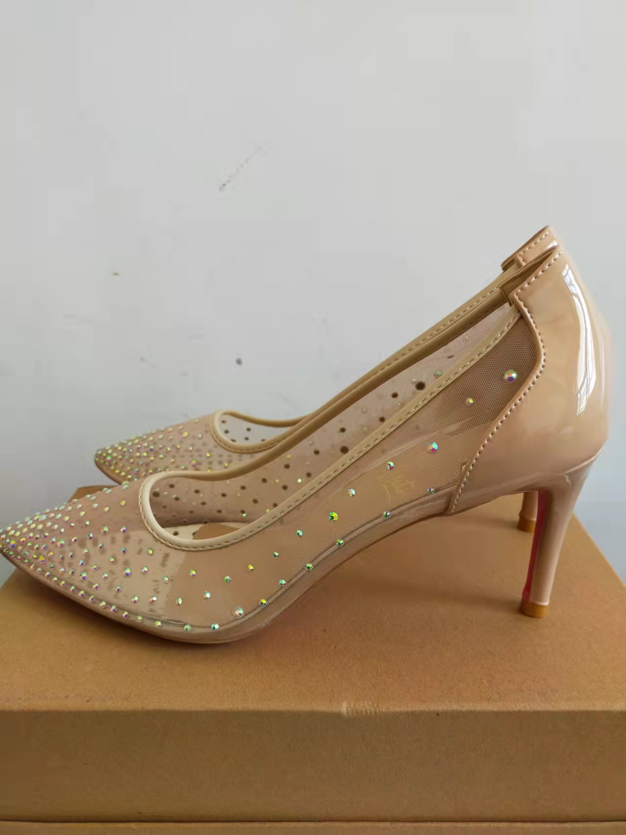 With Box Stiletto Heel shoe Spring Summer Elegant Styles Women Rhinestone high Heels Red Bottoms Crystals Pointed Toe Mesh Pumps Soles 6 8 10 cm
With Box Stiletto Heel shoe Spring Summer Elegant Styles Women Rhinestone high Heels Red Bottoms Crystals Pointed Toe Mesh Pumps Soles 6 8 10 cm