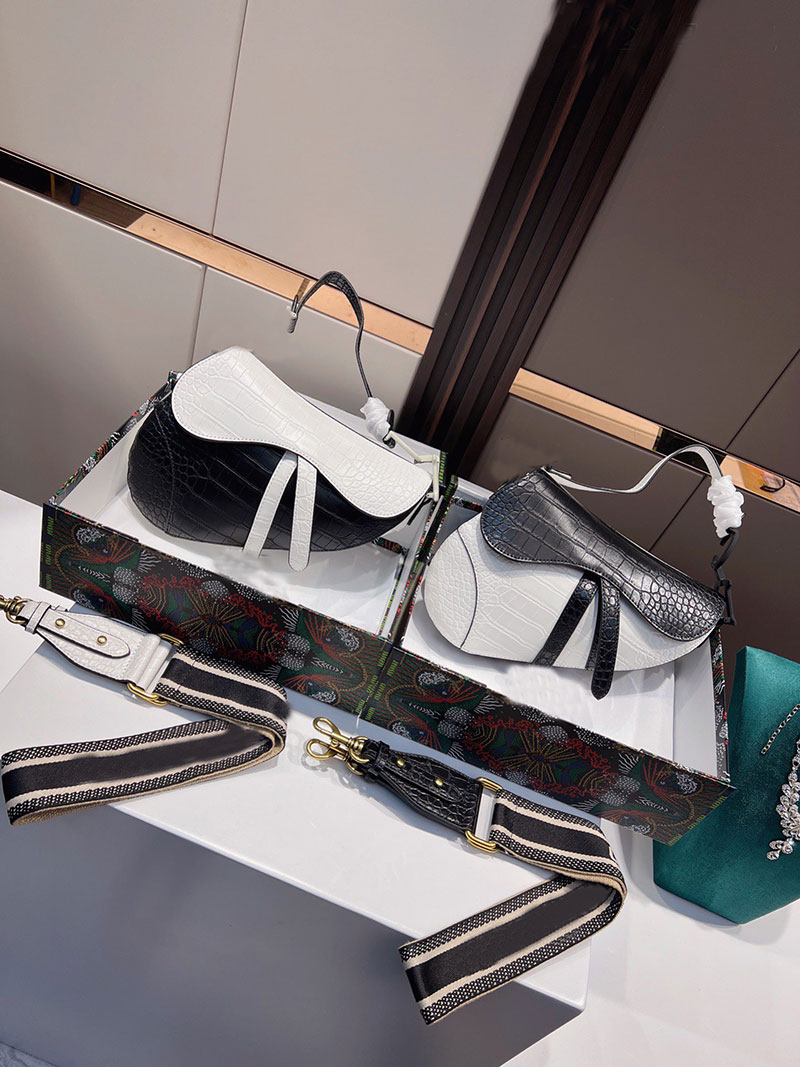 2021 New Saddle Bag, One-shoulder Messenger Handbag, European and American Leather Handbag
