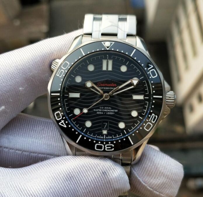 The factory sells top-quality 600M stainless steel strap Cal with black dial. 8800 automatic movement men's watch 007 men's sports watch fre, Not watch
The factory sells top-quality 600M stainless steel strap Cal with black dial. 8800 automatic movement men's watch 007 men's sports watch fre, Not watch