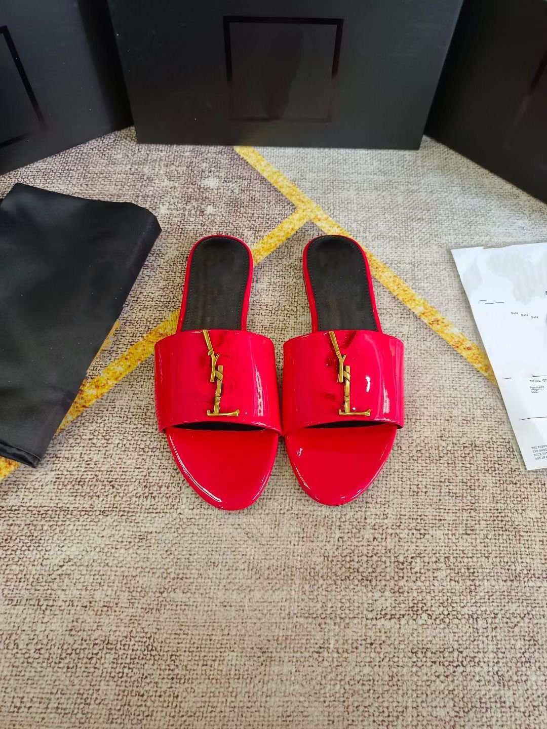 Dio Sell Well Fashion Sandals Women shoes slipper Slides Bohemian Diamond slippers Woman Flats Flip Flops Shoe Summer Beach Sandal shMJJ002
Dio Sell Well Fashion Sandals Women shoes slipper Slides Bohemian Diamond slippers Woman Flats Flip Flops Shoe Summer Beach Sandal shMJJ002