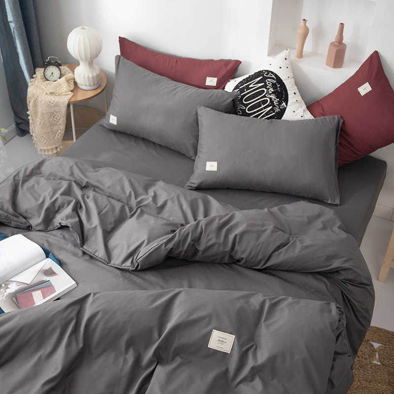 Solid matte four piece set washed cotton bedding student quilt cover fitted sheet three piece set
Solid matte four piece set washed cotton bedding student quilt cover fitted sheet three piece set