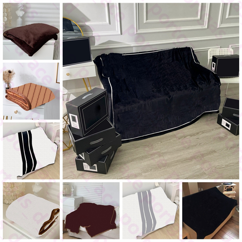 Vintage Letters Throw Blankets INS Winter Autumn Flannel Barefoot Blanket Multifunction Home Travel Car Chair Throws for Adults Kids Fashion Sofa Covers
Vintage Letters Throw Blankets INS Winter Autumn Flannel Barefoot Blanket Multifunction Home Travel Car Chair Throws for Adults Kids Fashion Sofa Covers