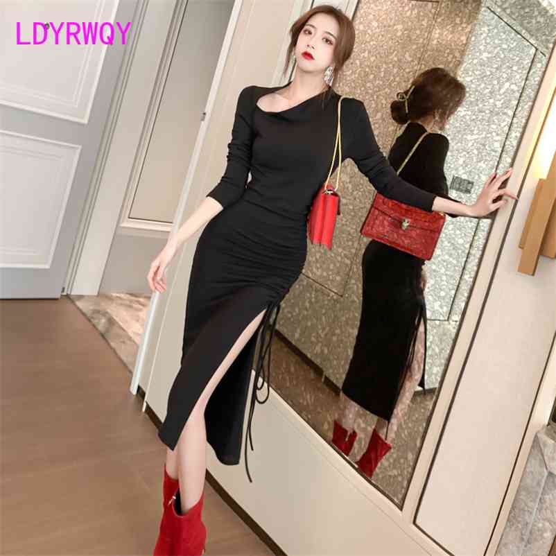 In autumn and winter , the design sense is a niche French pleated drawstring black dress Office Lady Sheath 210603
In autumn and winter , the design sense is a niche French pleated drawstring black dress Office Lady Sheath 210603