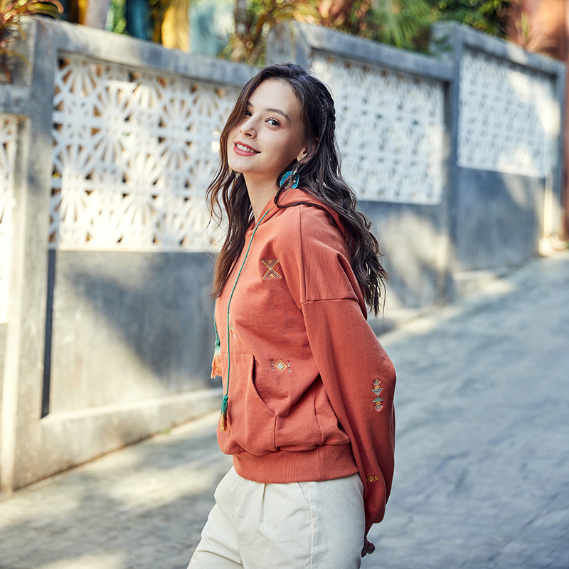 ARTKA Autumn New Women Hoodies Vintage Embroidery O-Neck Pullover Casual Hoodies Zip Long Sleeve Sweatshirt Women VA20104C 201204