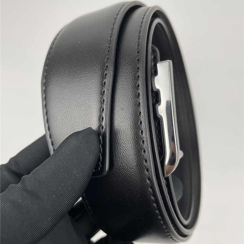 2021 fashion designer belt with male and female letter buckle 3 buckles top high quality luxury belts box, Black;brown
2021 fashion designer belt with male and female letter buckle 3 buckles top high quality luxury belts box, Black;brown