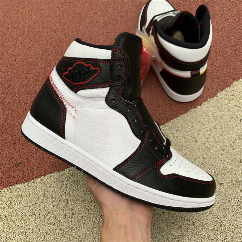 Jumpman 1 Retro High running shoes sneakers Defiant White Black Gym Red CD6579-071 men genuine leather shoes big kids boys basketball shoes
Jumpman 1 Retro High running shoes sneakers Defiant White Black Gym Red CD6579-071 men genuine leather shoes big kids boys basketball shoes