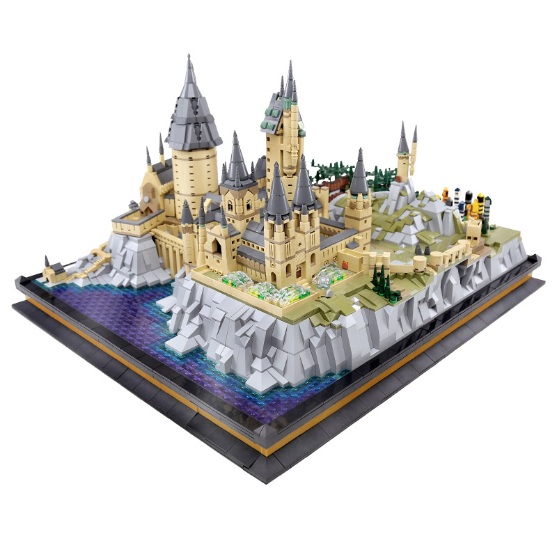 Mould King 22004 Movie Castle Compatible With Magic School of Witchcraft and Wizardry Model Building Blocks Kid Christmas Gift
