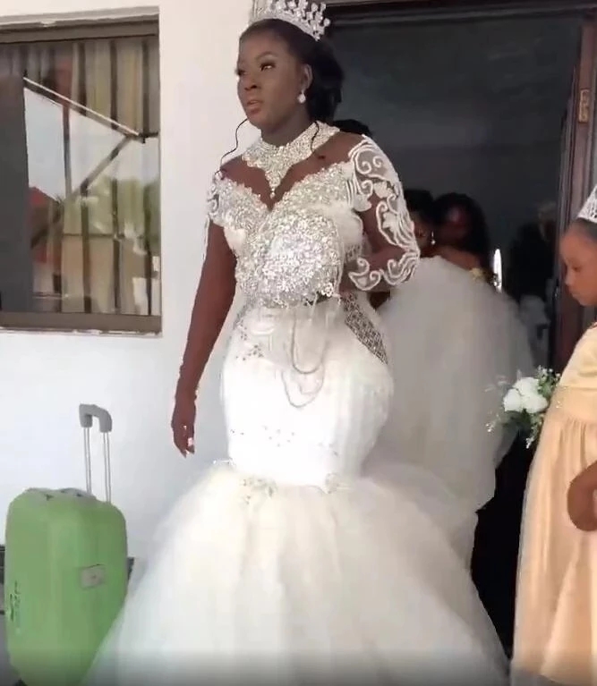 Luxurious Crystals Mermaid Long Sleeve Wedding Gowns High Neck Plus Size Beaded Sweep Train Vestido De Novia Bridal Party Dresses