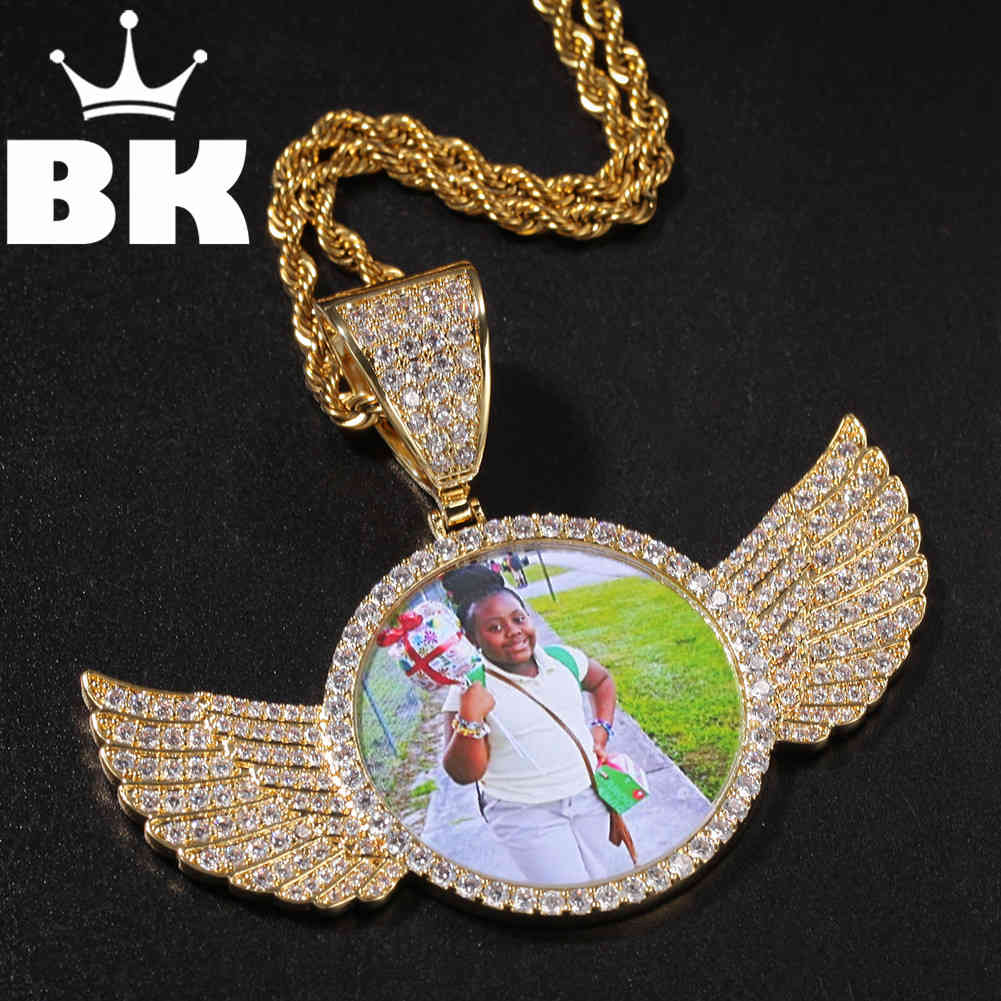 THE BLING KING Custom the wings of angel Custom Photo Pendant Necklace Gold Color Full Iced Out Zircon Round Tag Hiphop Jewelry X0509
THE BLING KING Custom the wings of angel Custom Photo Pendant Necklace Gold Color Full Iced Out Zircon Round Tag Hiphop Jewelry X0509