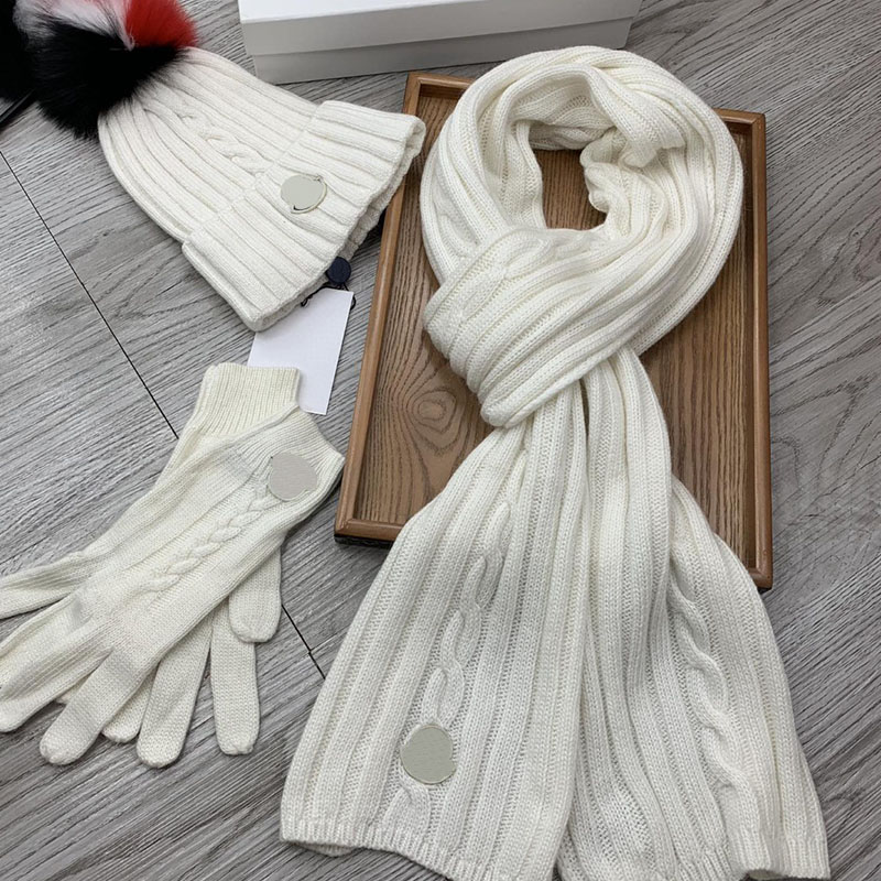 Fashion wool hat scarf gloves three-piece suit Christmas high quality street scarfs limited edition men and women designer fit winter
Fashion wool hat scarf gloves three-piece suit Christmas high quality street scarfs limited edition men and women designer fit winter
