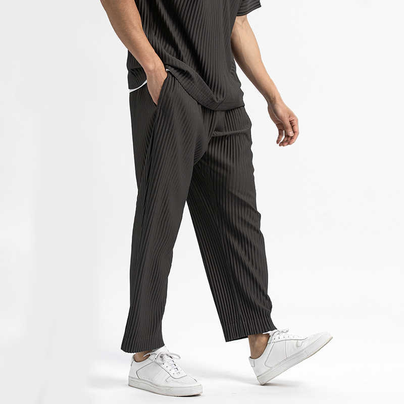 EWQ / men's wear Japanese stretch fold fabric thin style loose wide leg pants straight pleated casual pants for male Y3059 JF150 200930