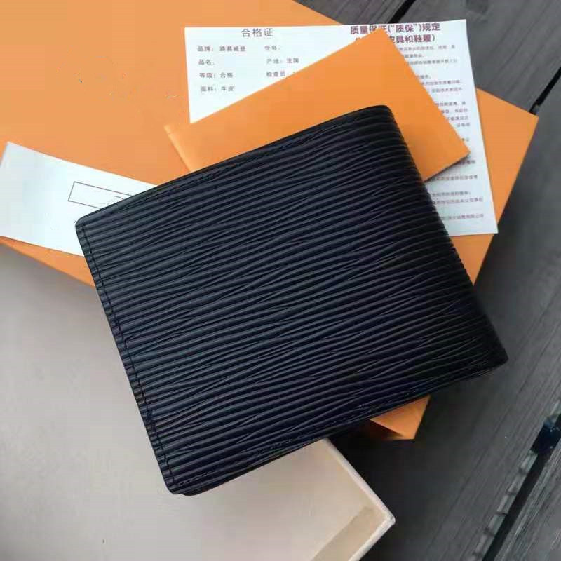 Men Short Leather Slender Wallet Marco Credit Card Slots Gusseted Bill Compartment Designer Male Organizer
Men Short Leather Slender Wallet Marco Credit Card Slots Gusseted Bill Compartment Designer Male Organizer