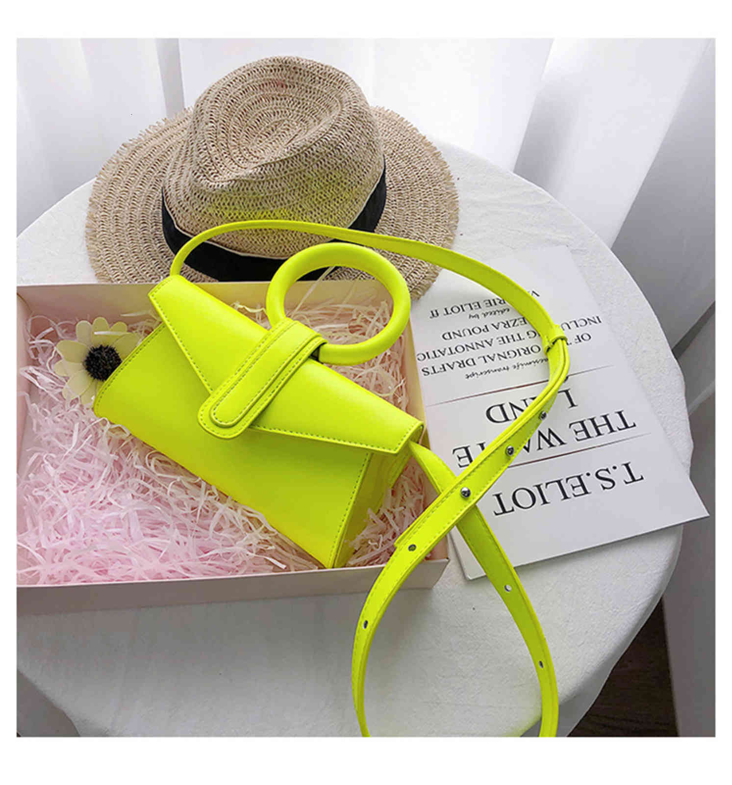 Evening Bags Women Shoulder Neon Green Yellow Party Handbags Ladies Casual Flap Messenger Female Purse Solid Mini Fashion Design ETVQ, Box
Evening Bags Women Shoulder Neon Green Yellow Party Handbags Ladies Casual Flap Messenger Female Purse Solid Mini Fashion Design ETVQ, Box