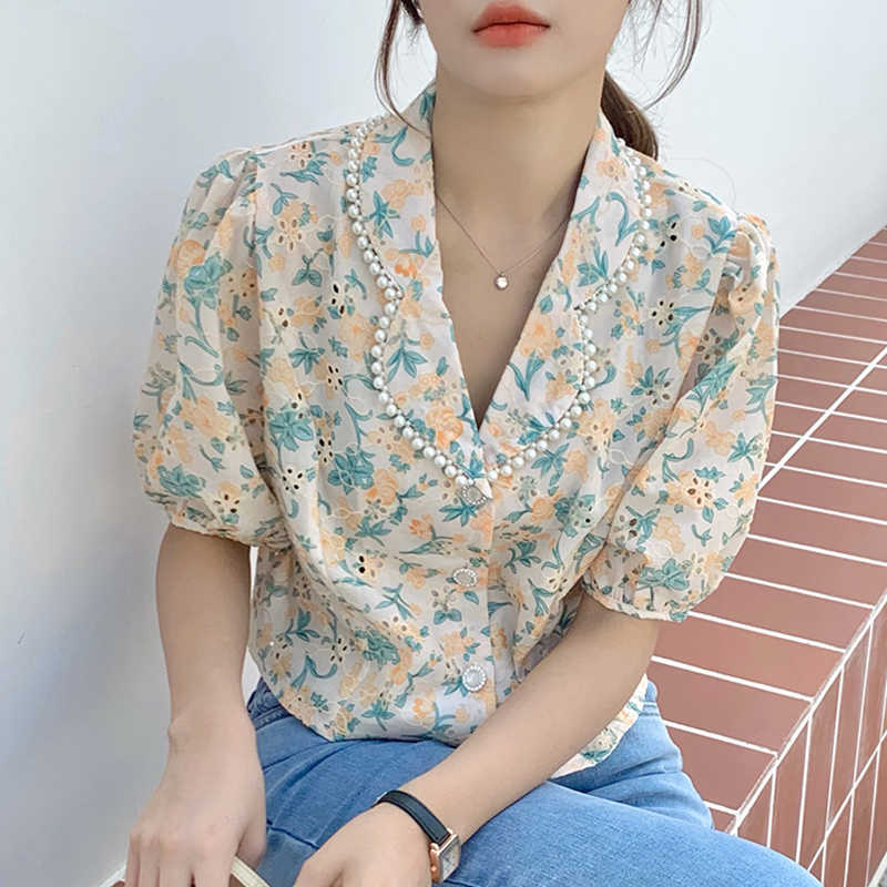 Korejpaa Women Shirt Summer French Temperament Pearl Embellished Doll Collar Floral Single-Breasted Puff Sleeve Blouses 210526