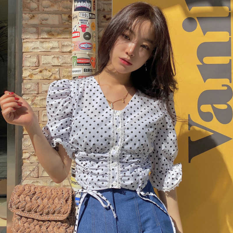 Korejpaa Women Shirt Summer Korean Chic Girl Western Style V-Neck Lace Stitching Drawstring Flared Sleeve Polka-Dot Blouses 210526