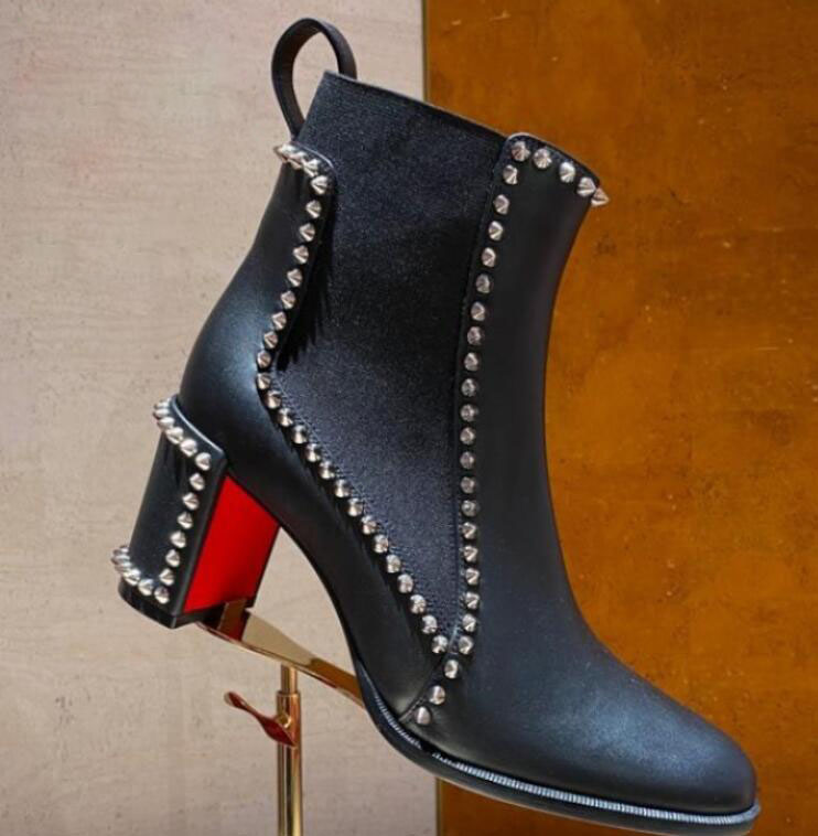 With Box Dust bag Fashion Boots Designer Luxury Casual Style Studded Plain Pin Heel Elegant High Heels Boot Red Bottom Ankle Winter Real Leather Pumps
With Box Dust bag Fashion Boots Designer Luxury Casual Style Studded Plain Pin Heel Elegant High Heels Boot Red Bottom Ankle Winter Real Leather Pumps