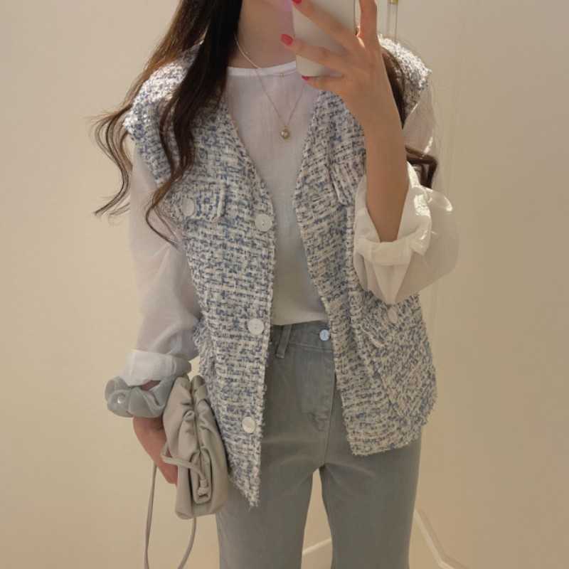 Summer Retro Tweed V-Neck Single Breasted Casual Vest Cardigan Korea Ladies Fashion Sleeveless Chic Top 210526, Photo color
Summer Retro Tweed V-Neck Single Breasted Casual Vest Cardigan Korea Ladies Fashion Sleeveless Chic Top 210526, Photo color