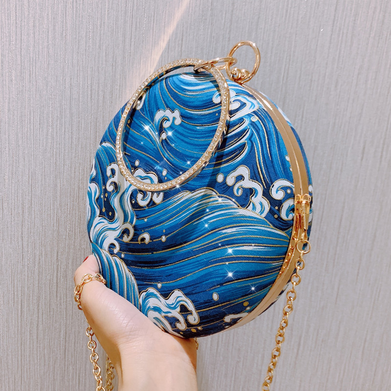 Brand Women Evening Bag Party Silk surface Bag For Girls Wedding purse Clutches Handbag Diamond Circle Round Shoulder Bolsas, Red crossbody bag
Brand Women Evening Bag Party Silk surface Bag For Girls Wedding purse Clutches Handbag Diamond Circle Round Shoulder Bolsas, Red crossbody bag