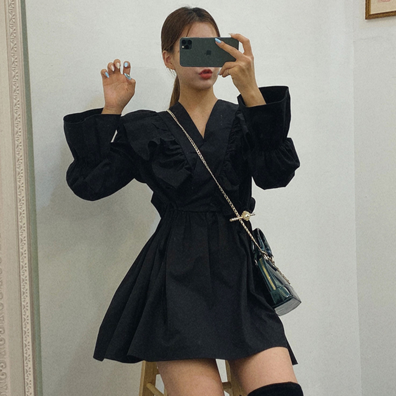 EWQ Spring Sweet Long Sleeve VNeck Flare Sleeve Women Dresses Korea Style Ruffles Shangp Ladies Shirt Dress QZ44100 210309
