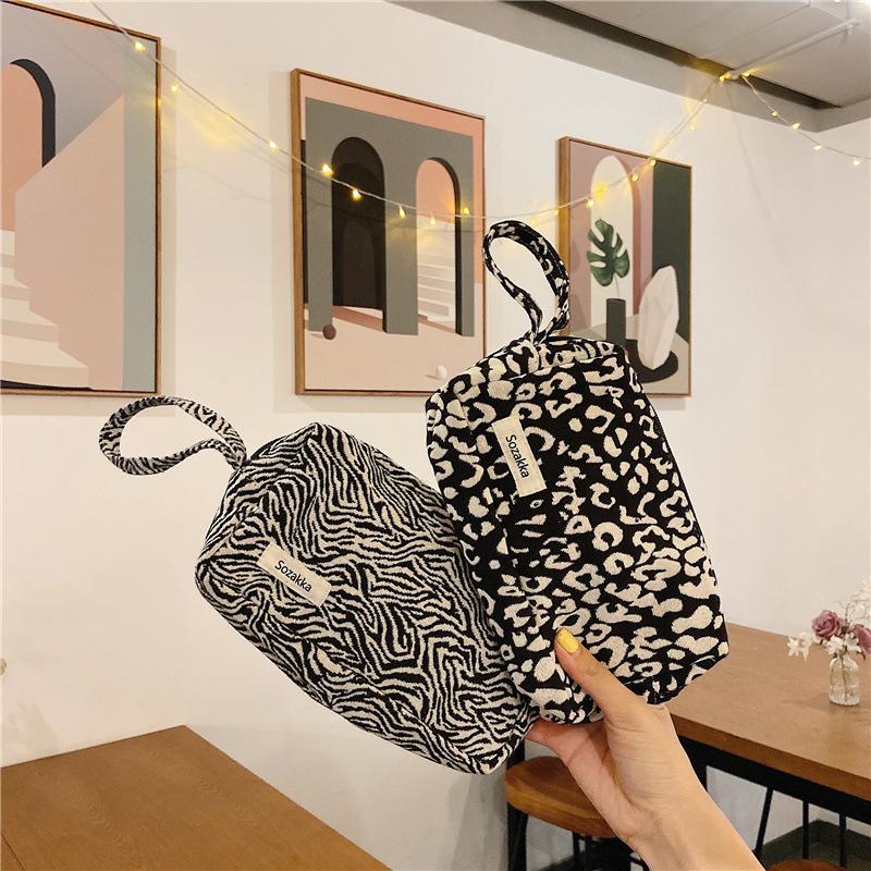 Cosmetic Bags & Cases Large Capacity Makeup Pouch Plaid&Leopard&Zebra Bag Women Canvas Make Up Storage Organizer Kawaii Pencil, Big red plaid
Cosmetic Bags & Cases Large Capacity Makeup Pouch Plaid&Leopard&Zebra Bag Women Canvas Make Up Storage Organizer Kawaii Pencil, Big red plaid