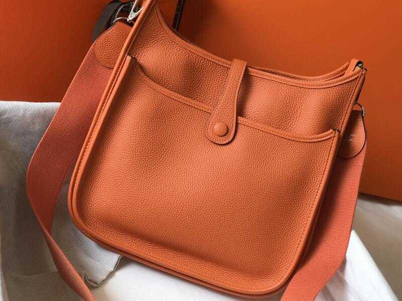 Realfine888 5A Evelynes III Large 28cm Shoulder Bags For Women with Dust Bag ScS Hermè s
Realfine888 5A Evelynes III Large 28cm Shoulder Bags For Women with Dust Bag ScS Hermè s