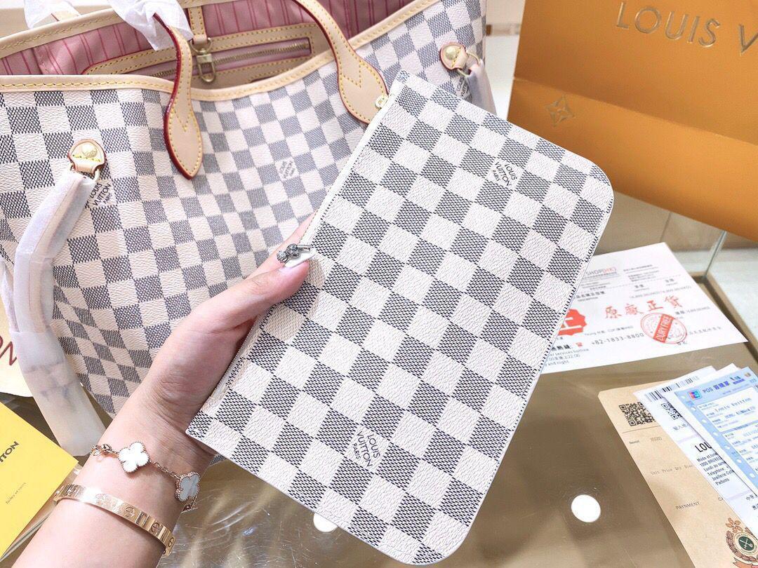 LVLOUISVITTON VUTTON2020 Designer totes Shoulder Bags women's luxury classic letter printed shopping bag fashion high quality handbag
LVLOUISVITTON VUTTON2020 Designer totes Shoulder Bags women's luxury classic letter printed shopping bag fashion high quality handbag