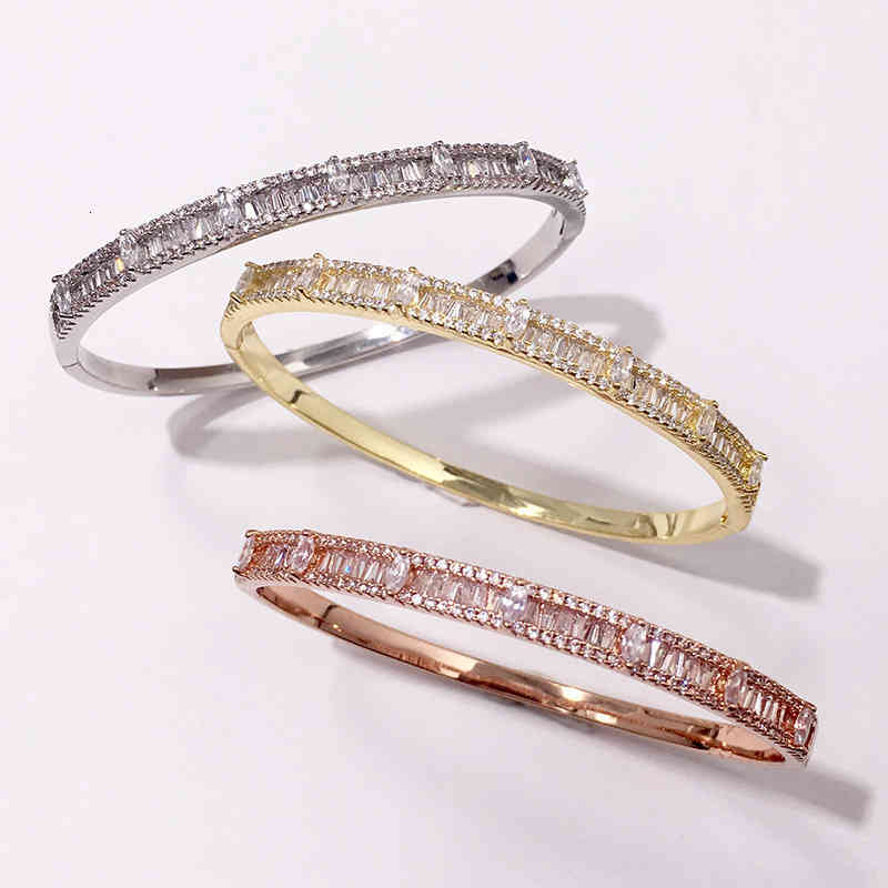 Charm Bracelets 56 Copper Plated Jewelry Fashion Simple Single Row Horse Eye Drill Smooth Surface Button Bracelet Three Colors