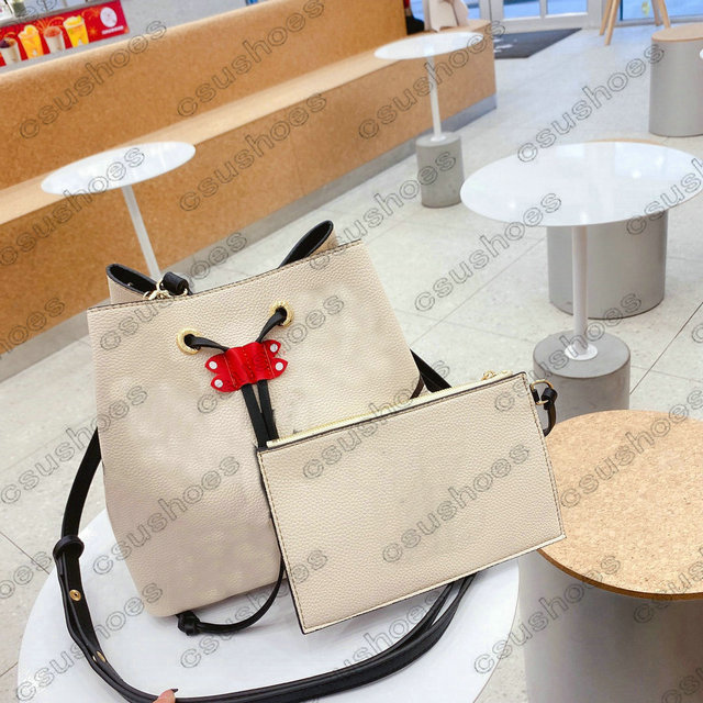 Braided CRAFTY Leather Pochette Metis ONTHEGO Graffiti Tote Bucket Clutch Bag NEONOE Desinger Lady Presbyopic Shopping Womens Luxury Handbag
Braided CRAFTY Leather Pochette Metis ONTHEGO Graffiti Tote Bucket Clutch Bag NEONOE Desinger Lady Presbyopic Shopping Womens Luxury Handbag