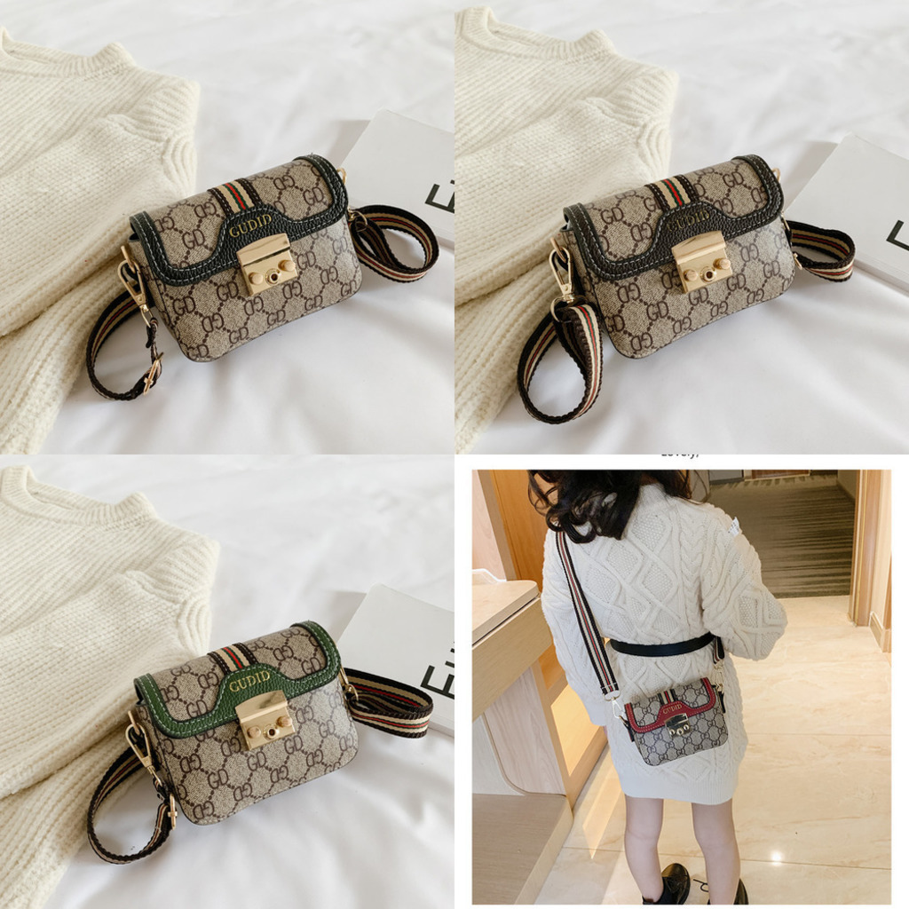 Letters Printed Baby Gilr Single Shoulder Bag Lock Decoration Kids Girl's Messenger Pack Children's Summer Small Square Bag Mini Purse Wallet Handbag G61UJLM, Red
Letters Printed Baby Gilr Single Shoulder Bag Lock Decoration Kids Girl's Messenger Pack Children's Summer Small Square Bag Mini Purse Wallet Handbag G61UJLM, Red