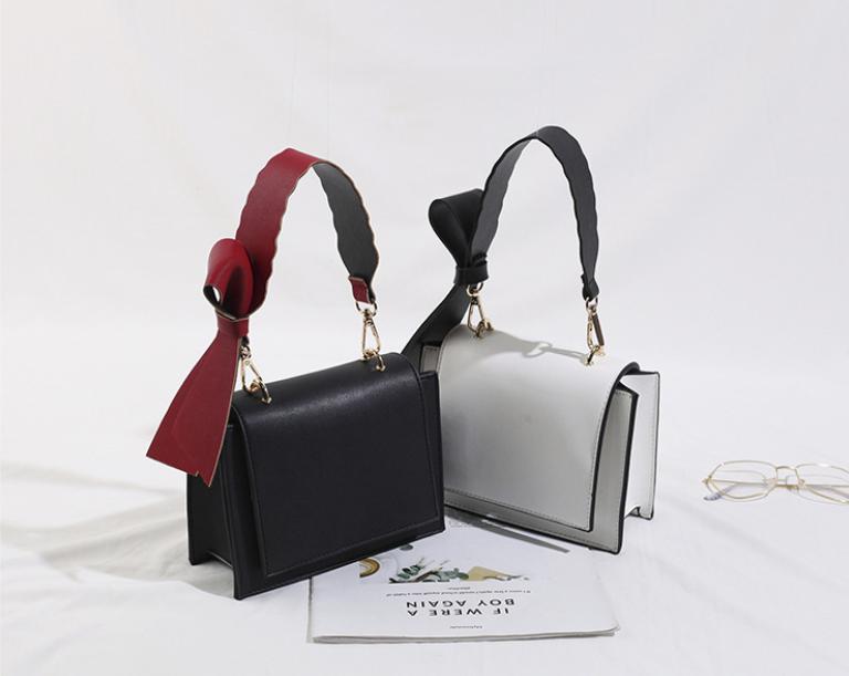 Women Bag 2021 Womens' Pouch Crossbody Bags on The Shoulder Women Bag Women's Handbag Fashion New Quality PU Leather Flap, Black
Women Bag 2021 Womens' Pouch Crossbody Bags on The Shoulder Women Bag Women's Handbag Fashion New Quality PU Leather Flap, Black