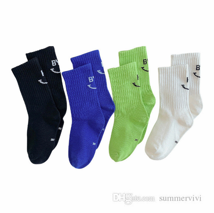 Fashion kids sports socks children smiling face letter knitted casual sox autumn girls boys cotton breathable soft sock Q1774, Mix color
Fashion kids sports socks children smiling face letter knitted casual sox autumn girls boys cotton breathable soft sock Q1774, Mix color