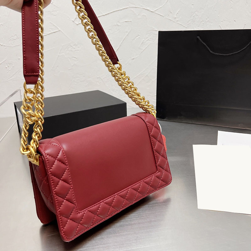 21/22Ss Fall Winter France Fashion Bags Cool Girl Boy Women's Reverso Single Flap Lambskin Real Leather Gold Metal Hardware Adjustable Shoulder Strap Handbags 25CM, Black
21/22Ss Fall Winter France Fashion Bags Cool Girl Boy Women's Reverso Single Flap Lambskin Real Leather Gold Metal Hardware Adjustable Shoulder Strap Handbags 25CM, Black