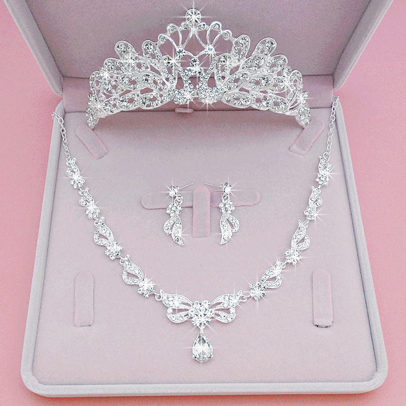 3PCS Set Bride Crown Headpieces Princess Hair Ornament European and American Pearls Flowers Circle Super Marriage Jewelry Hair Hoop
3PCS Set Bride Crown Headpieces Princess Hair Ornament European and American Pearls Flowers Circle Super Marriage Jewelry Hair Hoop