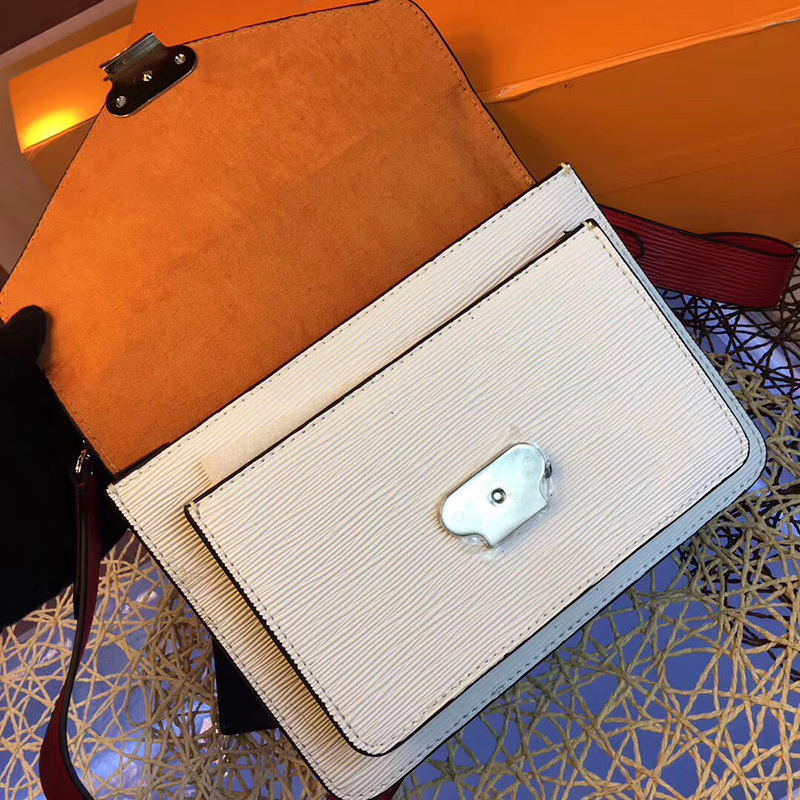 Newset Classic Messenger Bag Real Leather Women Handbag Printing Flowers Totes Bags Purse Shoulder Handbag Crossbody Bag
Newset Classic Messenger Bag Real Leather Women Handbag Printing Flowers Totes Bags Purse Shoulder Handbag Crossbody Bag