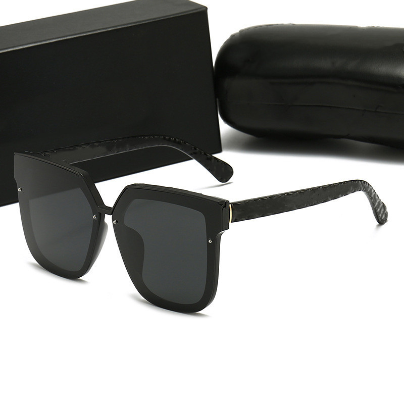 Top Quality luxury aviators Sunglasses lens Brand designer womens Mens Goggle senior glasses Vintage Metal Sunglass UV400 With Case and Box
Top Quality luxury aviators Sunglasses lens Brand designer womens Mens Goggle senior glasses Vintage Metal Sunglass UV400 With Case and Box