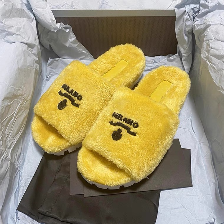 2021 Designer womens slipper top quality inside plush slippers women winter room comfort warm wool slipperss sandals luxury red bottoms flat flip Low flops, Separate 1 shoe box
2021 Designer womens slipper top quality inside plush slippers women winter room comfort warm wool slipperss sandals luxury red bottoms flat flip Low flops, Separate 1 shoe box