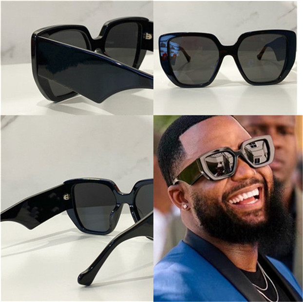 Popular 0956S Sunglasses Women square Summer fashion Style Rectangle Full Frame Top Quality UV Protection Come With Case hot selling
Popular 0956S Sunglasses Women square Summer fashion Style Rectangle Full Frame Top Quality UV Protection Come With Case hot selling