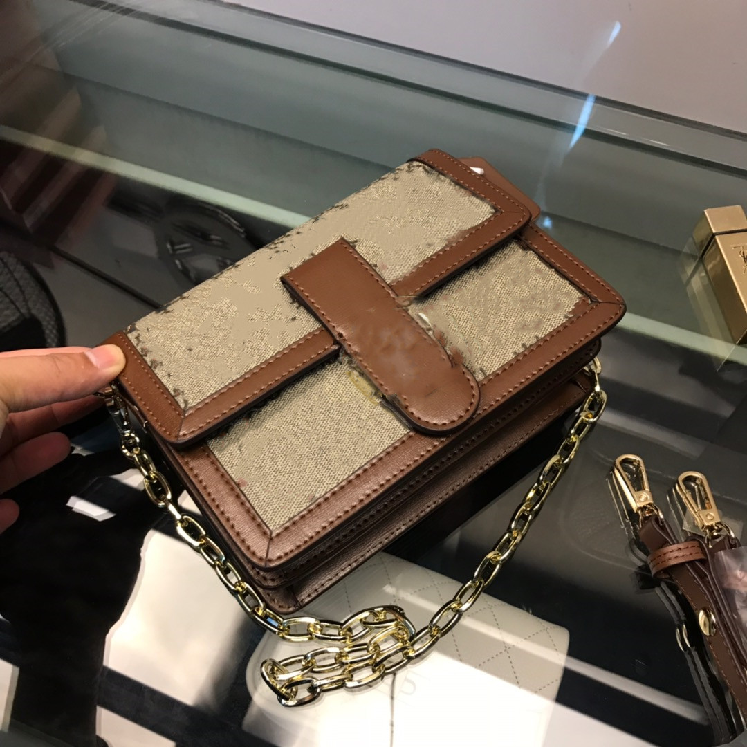 2021 High Quality Ladies Rectangular Bag Fashion Single Product Handbag Wallet Messenger
2021 High Quality Ladies Rectangular Bag Fashion Single Product Handbag Wallet Messenger
