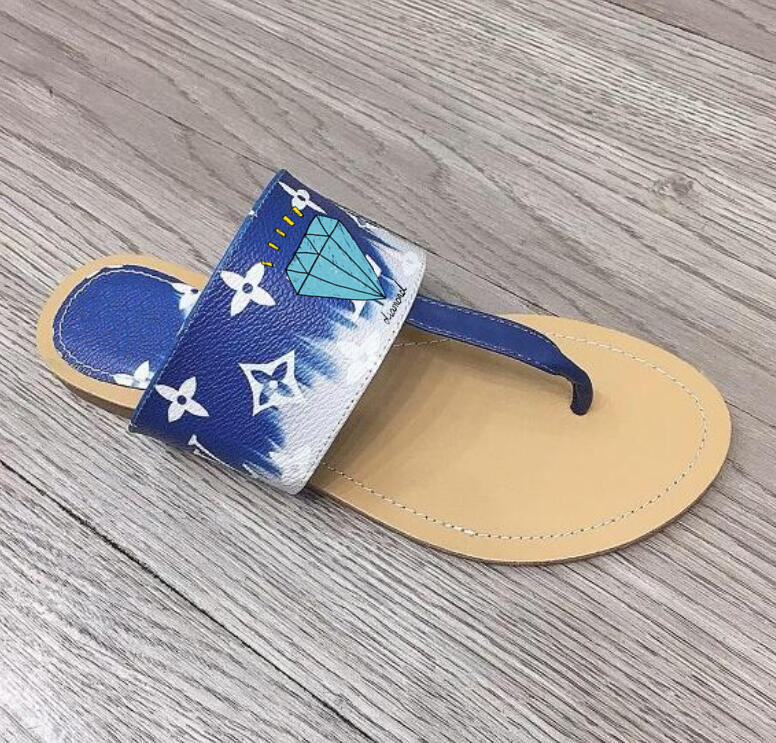 2021 Beach slippers Summer fashion women flip flops lady Slippers Metal Women shoes Flat Ladies slippers size 36-42, Black
2021 Beach slippers Summer fashion women flip flops lady Slippers Metal Women shoes Flat Ladies slippers size 36-42, Black