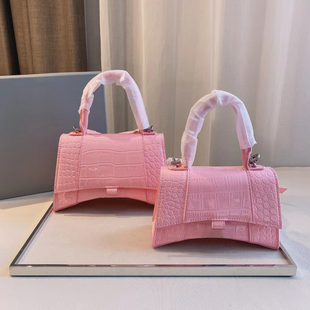 high quality Designers bags luxurys women crossbody Shoulder bag large capacity handbag Alligator Pattern lady Purse black and pink Versatile classic style nice, Pink +large size
high quality Designers bags luxurys women crossbody Shoulder bag large capacity handbag Alligator Pattern lady Purse black and pink Versatile classic style nice, Pink +large size