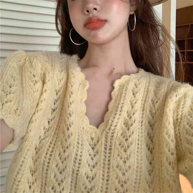 MATAKAWA Short-sleeved Knitted T-shirt Women Summer Woman Tshirts Korean Candy Color Tops Fashion Hollow Short Top 210708, Blue
MATAKAWA Short-sleeved Knitted T-shirt Women Summer Woman Tshirts Korean Candy Color Tops Fashion Hollow Short Top 210708, Blue